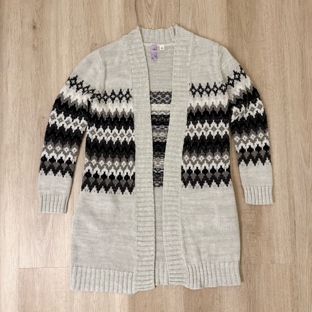 Francesca’s Alya Grey Winter Cardigan